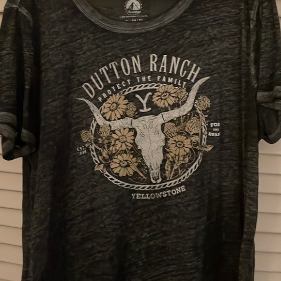 Tops - Dutton Ranch t-shirt